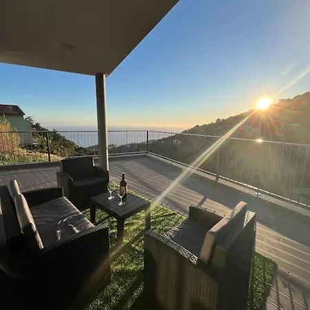 Sunset Valley House 펜션